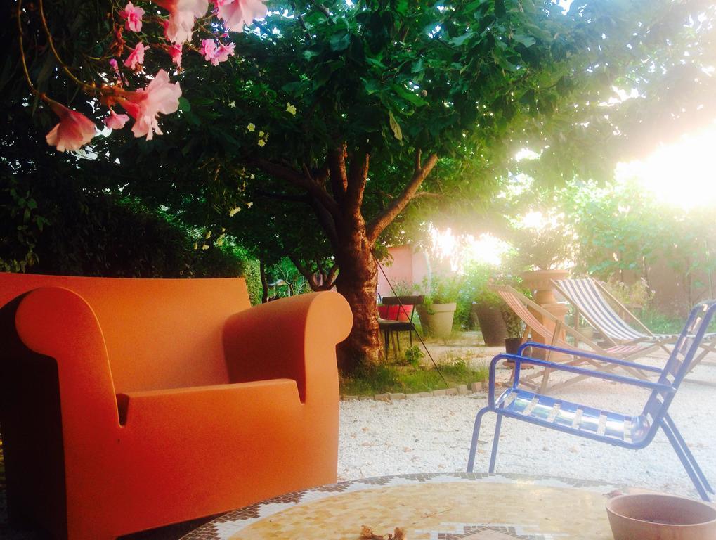 Hotel Jardin Vieux Port Panier Marseilles Exterior foto