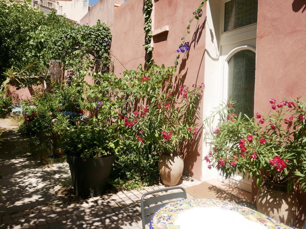 Hotel Jardin Vieux Port Panier Marseilles Exterior foto