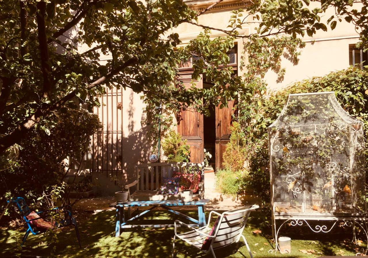 Hotel Jardin Vieux Port Panier Marseilles Exterior foto